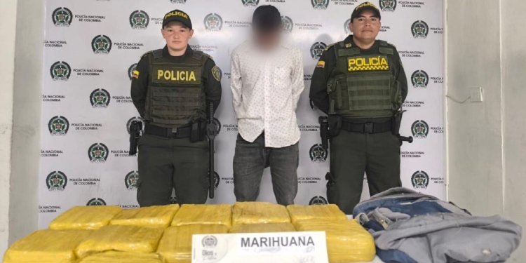 Capturado con varias panelas de marihuana en su poder