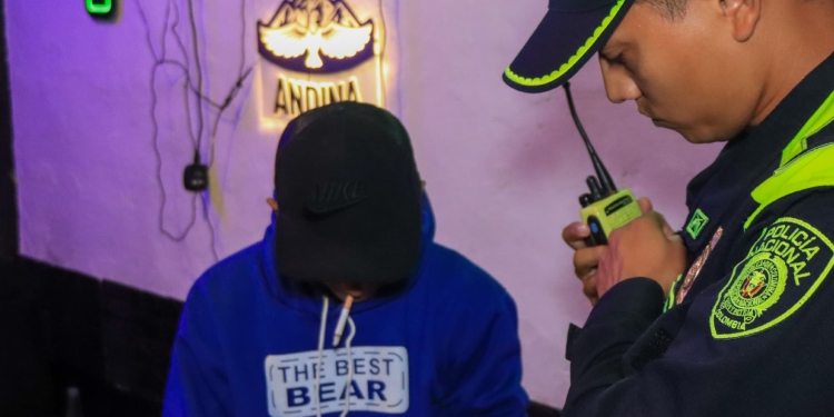 10 personas capturadas, dos armas de fuego y 158 armas blancas incautadas, dejaron los operativos durante el puente de reyes