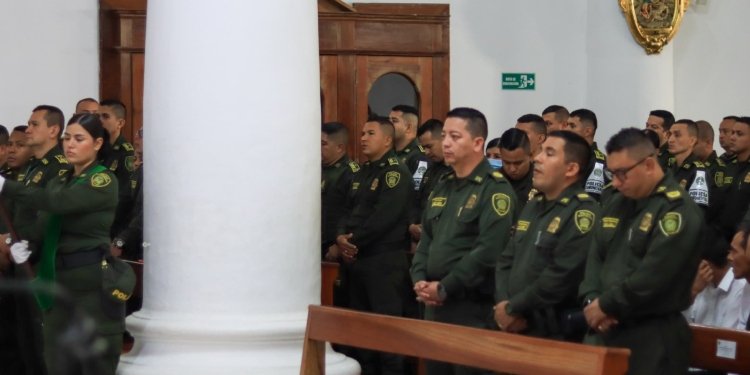 Con eucaristía le rindieron homenaje a los policías víctimas hace seis años de atentado terrorista en la Escuela General Santander