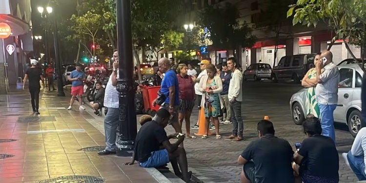 Ecuador en alerta tras sismo de magnitud 5,7 en Guayas