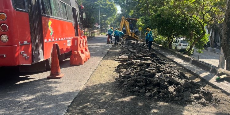 Este viernes 24 de enero, las cuadrillas de la ambulancia vial seguirán tapando huecos e interviniendo la Guabinal
