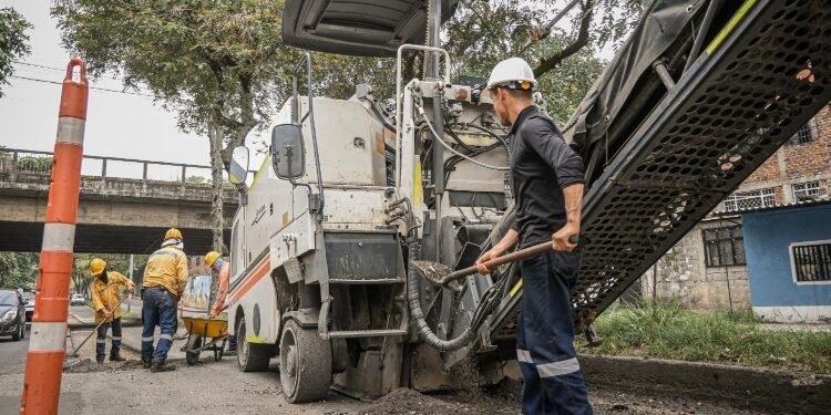 Alcaldía de Ibagué invertirá más de $100.000 millones en recuperación de la malla vial