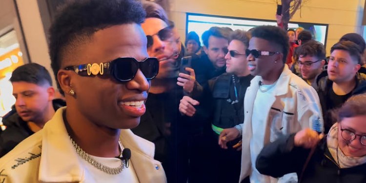 El Doble colombiano de Vinicius Jr. Causa locura en Madrid: Aficionados lo confunden con la verdadera estrella