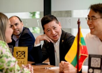 China pone los ojos sobre Ibagué para ser su socio en proyectos de agroindustria y energías limpias