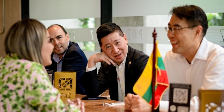 China pone los ojos sobre Ibagué para ser su socio en proyectos de agroindustria y energías limpias