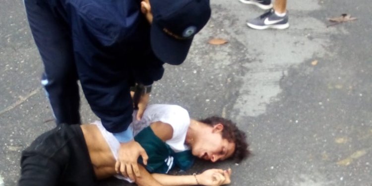 Denuncian que cuadrante de la Policía Metropolitana se demoró 45 minutos para atender un caso de robo en el parque Centenario 