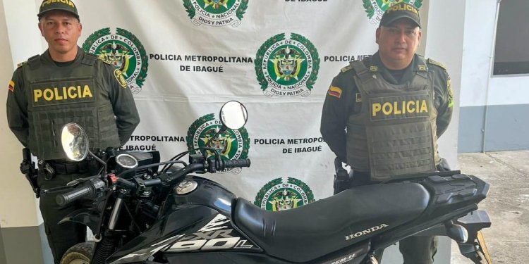En Alvarado la Policía de Ibagué recuperó una motocicleta hurtada a un hombre que fue desplazado del Caquetá