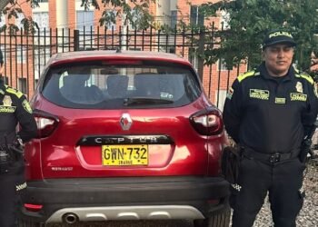 Autoridades encontraron camioneta hurtada en un parqueadero