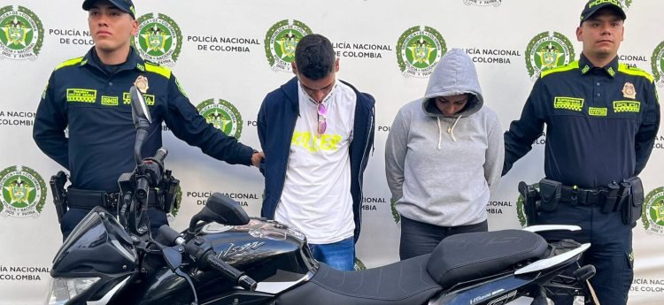 Pareja fue detenida señalada de cometer un hurto a una persona en ‘La Vuelta del Chivo’