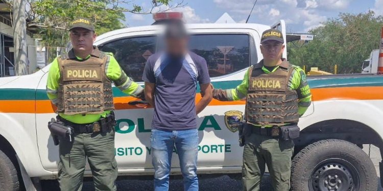 Motociclista fue detenido por no cumplir una detención domiciliaria en Bogotá