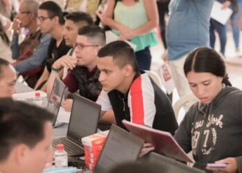 Empresarios podrán recibir incentivos económicos por darle empleo a jóvenes y personas mayores de 28 años