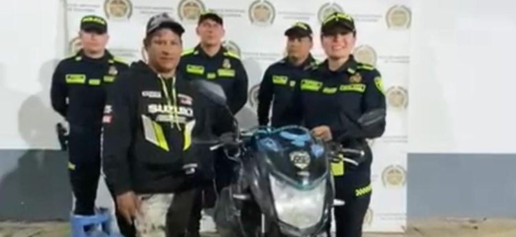 Autoridades en Chaparral recuperan motocicleta robada en la vía Calarma 
