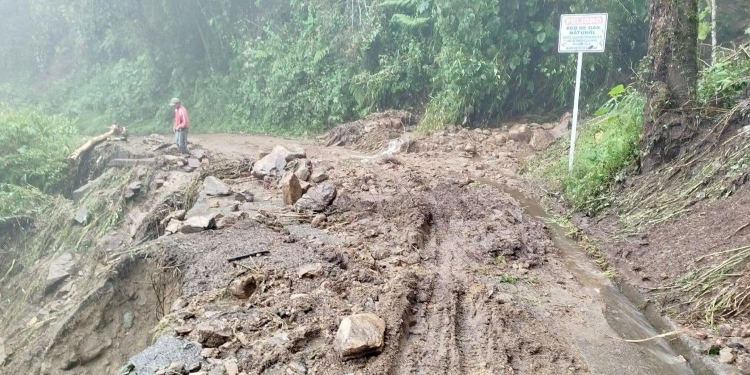 Derrumbes dejaron incomunicado al municipio de Herveo