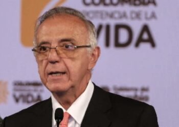 Iván Velásquez renuncia como Ministro de Defensa