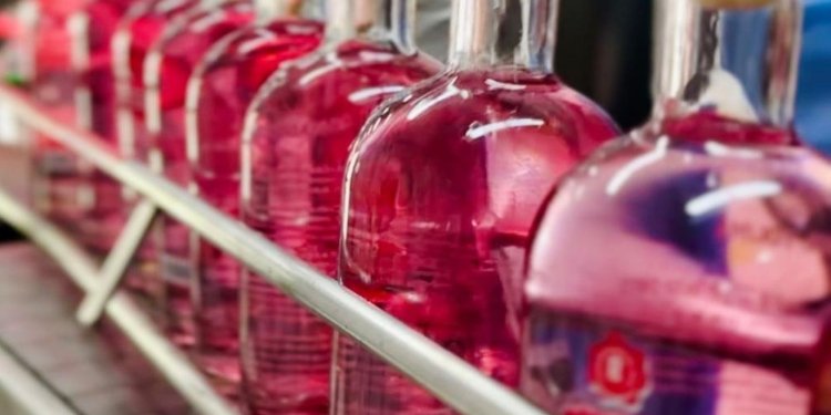 Fabrica de Licores del Tolima obtiene registro Invima para Aguardiente Rosado sin azúcar