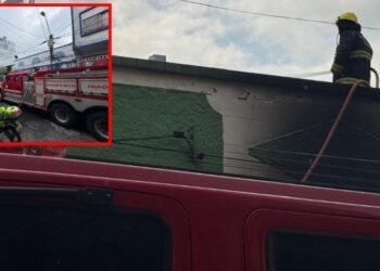 Almacén quedó en pérdida total por el incendio que consumió el establecimiento