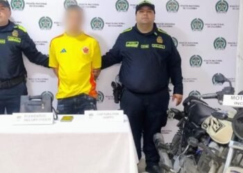 Sujeto ‘raponeó’ el bolso y el celular a una mujer en el sector de La Samaria