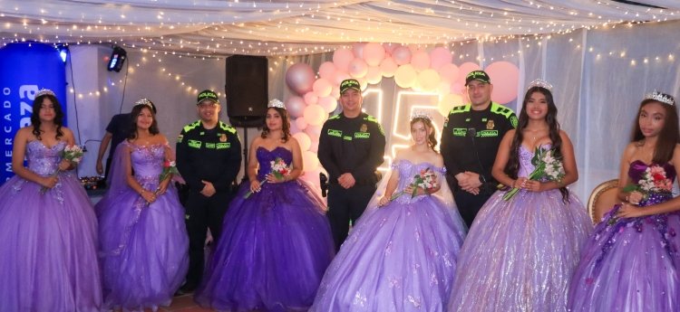La Policía en Ibagué celebró los 15 años a seis niñas de la ciudad
