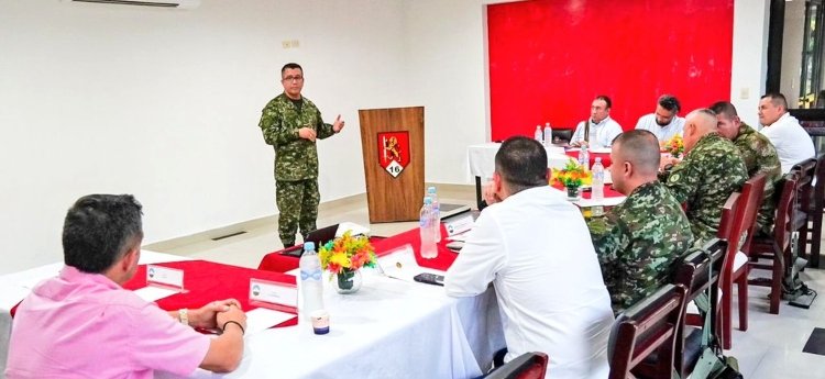 El Ejército Nacional en reunión con alcaldes del norte del Tolima, reafirma su compromiso por la seguridad y defensa del territorio