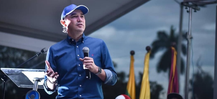 Cargos a exalcalde Andrés Hurtado por, presuntamente, no destinar presupuesto suficiente para funcionamiento de centros de detención