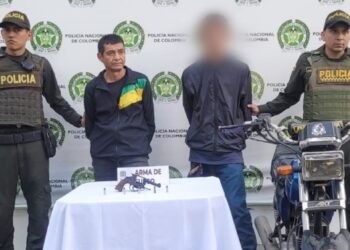 Capturados dos hombres con arma de fuego a bordo de una motocicleta