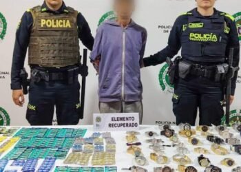 Sorprendido sujeto con joyas y otros elementos hurtados de una joyería en el Centro de Ibagué