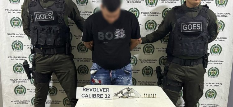 Una persona fue detenida por las autoridades armada con un revólver en el centro del Espinal 