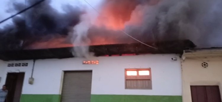 Investigan causas de incendio estructural en Dolores 