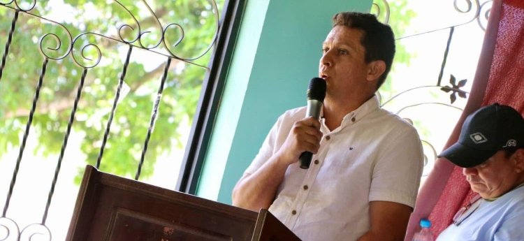 Alcalde de Rovira, Víctor Gualtero confirmó que por seguridad sigue viviendo Ibagué