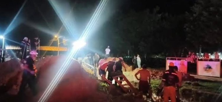 Una persona muerta por un alud de tierra en una obra en Chaparral