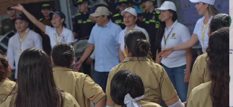 Cerca de 500 útiles de aseo personal entregó la Personería de Ibagué a mujeres privadas de la libertad