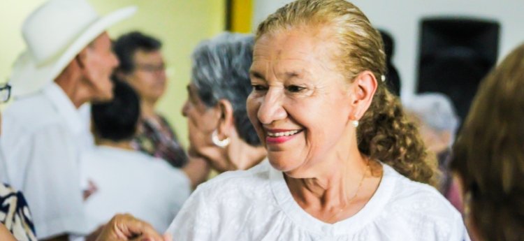 Jornada especial para que adultos mayores vivan el folclor