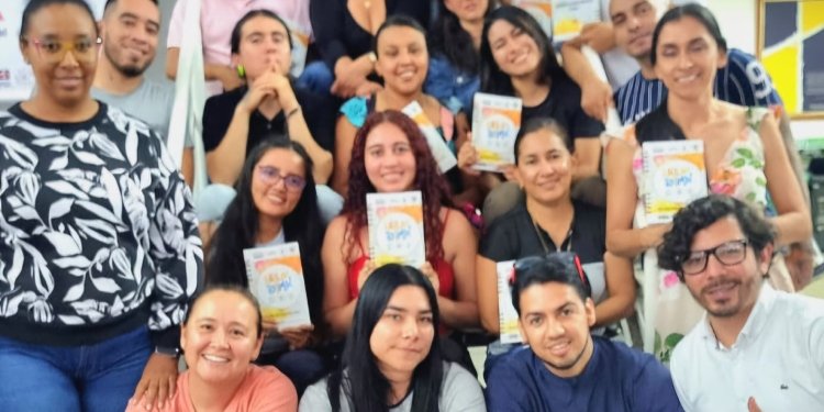 Docentes de inglés en el Tolima se unen para brindar clases gratuitas a estudiantes en jornadas alternas