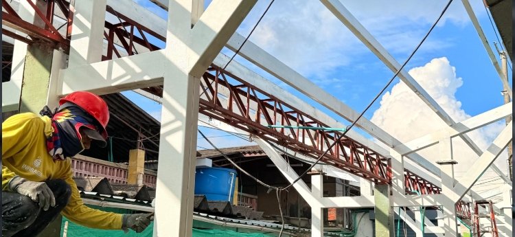 Avanza en el cambio de cubiertas en la Plaza de El Jardín