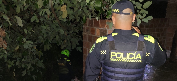 16 personas capturadas, un arma de fuego, dos traumática y 164 armas blancas incautadas