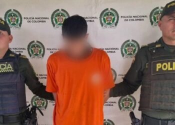 Empleado fue sorprendido cuando robaba dinero del local donde trabajaba