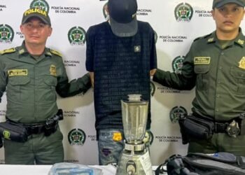 Intentó huir al ver a los policías que le encontraron marihuana en su poder