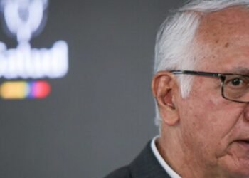 Ministro de Salud enfrenta denuncia penal por radicación de consulta popular: “No es la primera vez”