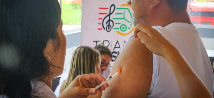 Inició la vacunación contra la fiebre amarilla en las terminales de conductores