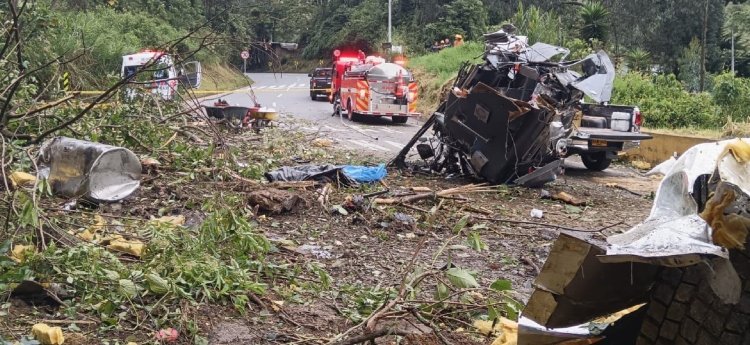 Conductor falleció en la vía a La Línea en fuerte accidente