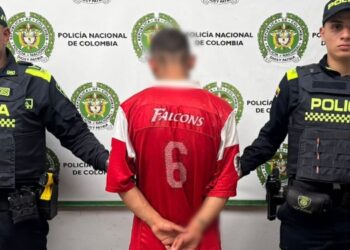 Sujeto intentó botar un arma de fuego para no ser capturado por la Policía 
