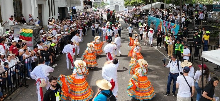 Más de 500 personas se suman a reforzar en seguridad y logística el desfile de San Pedro