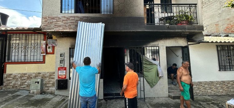 Familias afectadas por incendio estructural recibieron ayudas de la Administración Municipal