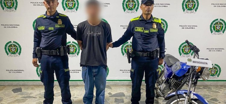 Se fue a tanquear la moto hurtada y fue capturado por la Policía