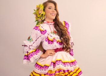 La esencia de la Comuna Siete vive en Valentina Ruiz, su embajadora