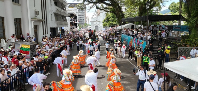 Más de 500 personas se suman a reforzar en seguridad y logística el desfile de San Pedro