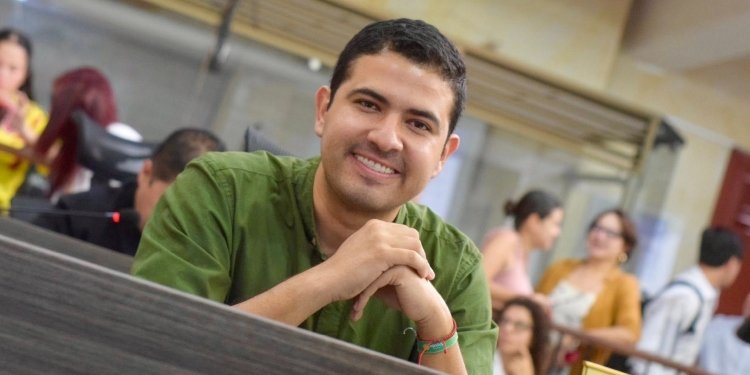 Concejal Andrés Zambrano recordó los retrasos y falta de acciones en contrato de red semafórica en Ibagué