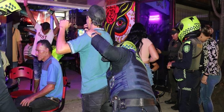 Durante el fin de semana 9 personas fueron capturadas y 190 armas cortopunzantes incautadas en Ibagué