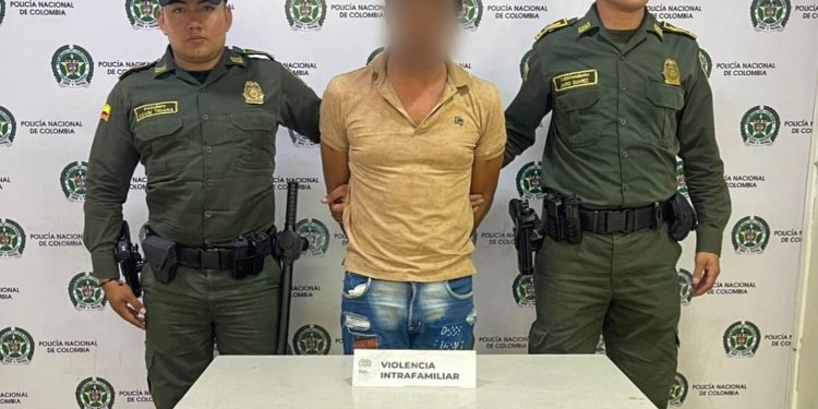 Autoridades detuvieron a sujeto señalado de agredir en el rostro a su pareja sentimental