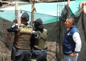 Por no contar con licencia, suspendieron tres obras en Los Tunjos